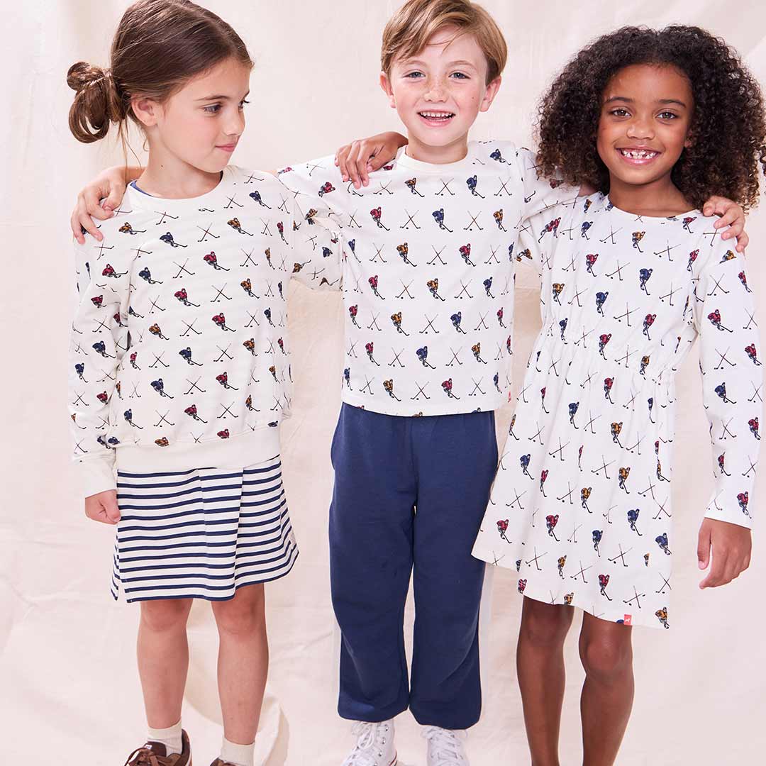 Play Sweatshirt - Hockey Player | Pink Chicken